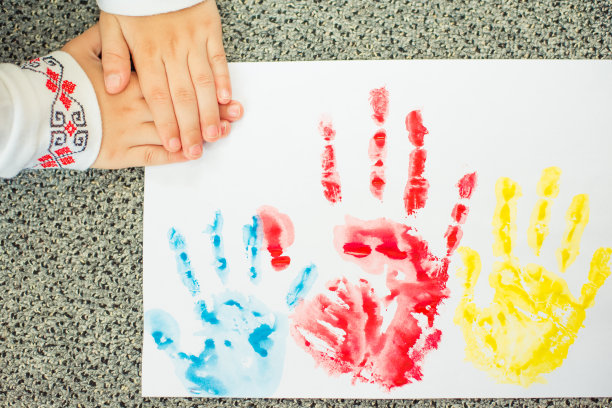 乌克兰儿童的手印图片下载