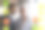 积极不同年龄的办公室同事在贴纸上工作图片下载