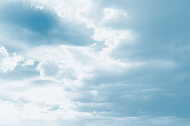 蔚蓝的天空图片下载