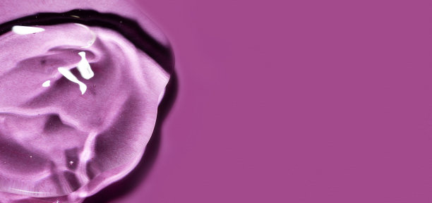 透明化妆品上的乳霜凝胶图片下载