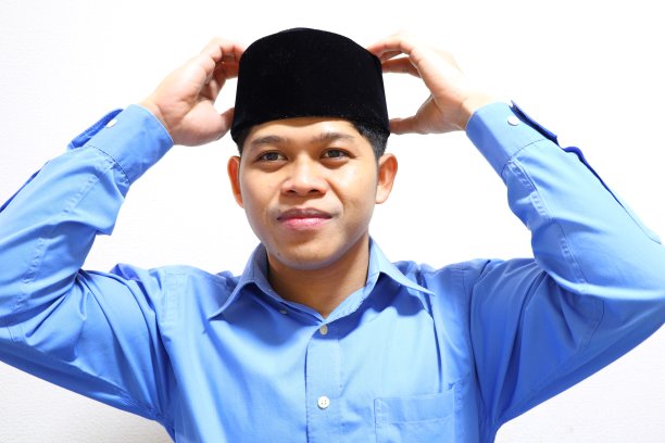 聪明的亚洲年轻人图片下载