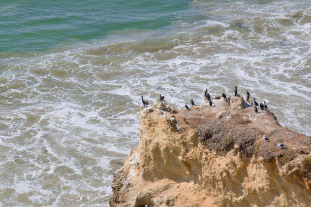 加州马里布的El Matador海滩图片下载