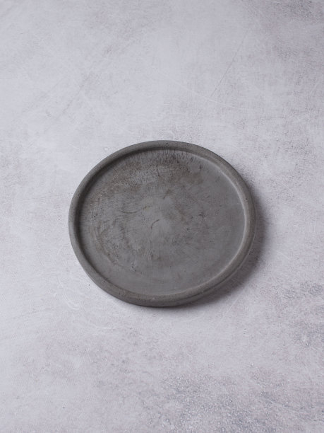 灰色背景上的灰色混凝土空板。菜单，食谱的食物背景。平面屏幕，俯视图图片下载