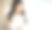 年轻女子睡在床上图片下载