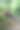 一个男人和他的狗在自然中休息的侧视图图片下载