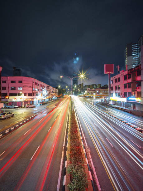 吉隆坡市路灯步道图片下载