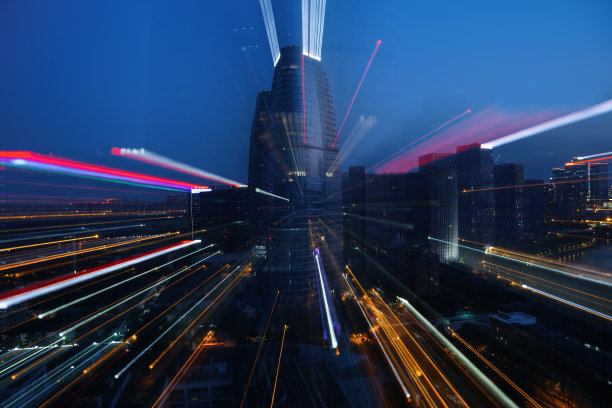 黄昏时分，成都熙熙攘攘的金融城市图片下载