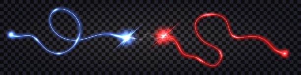 电闪雷鸣，蓝色和红色放电碰撞，发光光效应，能量脉冲电线，漩涡波电缆隔离。闪亮的踪迹在黑暗透明的背景。矢量图图片下载
