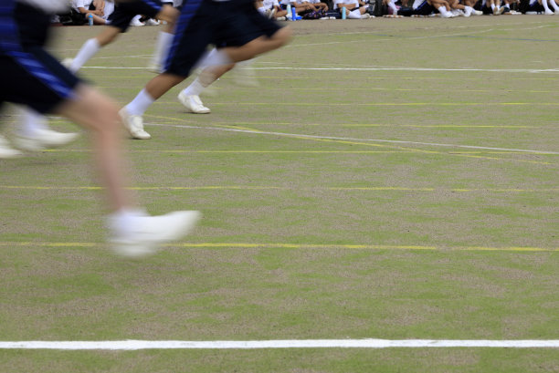 日本小学运动会(赛跑起跑线)图片下载