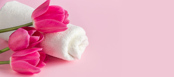 用于水疗的化妆品，蓝色背景。护肤、香薰、放松的理念。图片下载