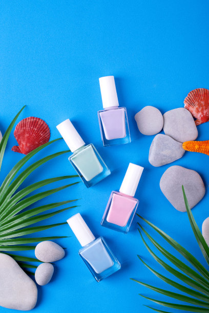 收集指甲油的粉彩蓝色图片下载