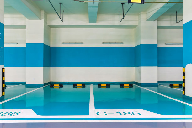 车库的停车位图片下载