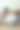 年轻的母亲坐在家里的地板上，抱着美丽的小宝贝女儿。图片下载