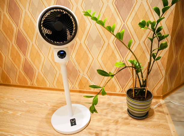 室内室外风扇。图片下载