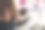 后视图的美发师洗头发的一个美丽的年轻女子在发廊。图片下载