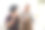 亚洲成熟的老年夫妇在家里的厨房里跳舞和微笑。图片下载
