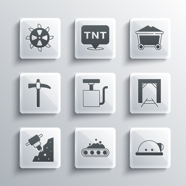 设置输送带承载矿工头盔图片下载