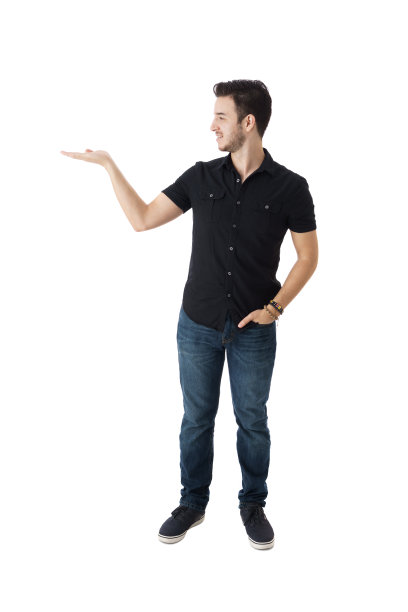 帅哥展示copyspace图片下载