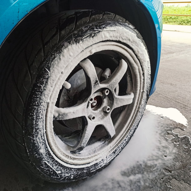 清洁车轮图片下载