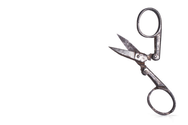 折叠的尖头指甲剪白色背景图片下载