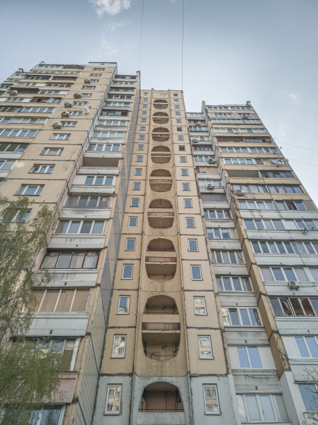 旧混凝土板多层高层住宅。图片下载