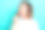 照片中甜美可爱的女生穿粉红色整体微笑咬草莓孤立蓝绿色的颜色背景图片下载