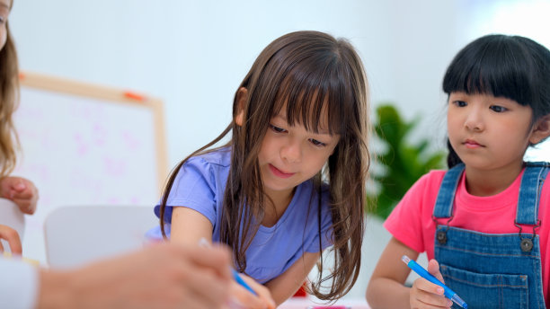 幼儿园、女生、教室、教育、学习、知识图片下载