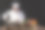 男厨师穿着白色制服，戴着帽子，用长柄大汤勺将食材倒入锅中图片下载