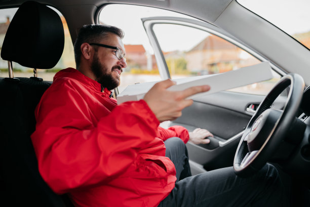 开车送餐图片下载