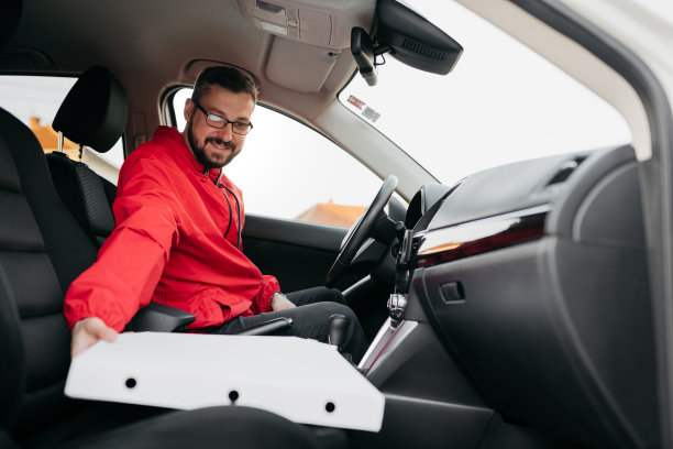 开车送餐图片下载