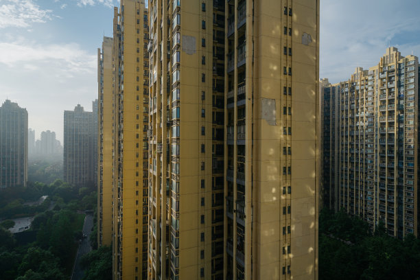 现代住宅的清晨日出图片下载