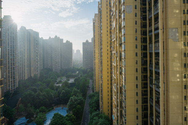 现代住宅的清晨日出图片下载