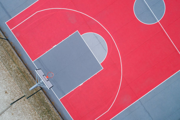 无人机俯瞰篮球场图片下载