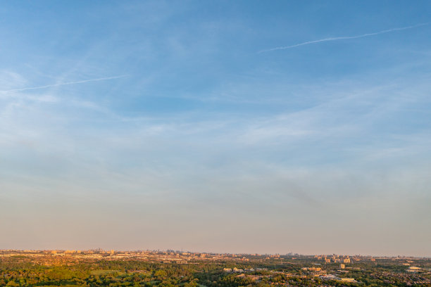 加拿大沃恩伍德布里奇和克莱恩堡卢瑟福路和沃恩米尔斯路鸟瞰住宅区图片下载