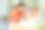 一名西班牙商务女性在办公室忍受着头痛和肚子痛，同时因为经期胃痉挛而感到不适。由于压力和焦虑引起的消化疼痛，饥饿的员工在经期会感到恶心、臃肿和不适图片下载