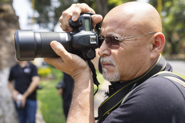 摄影师在实践中图片下载