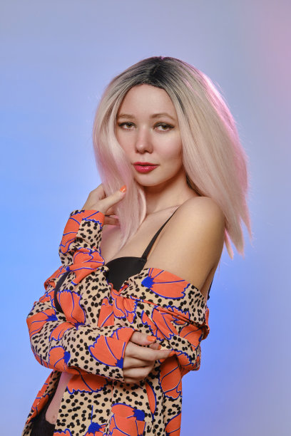 女孩在假发图片下载