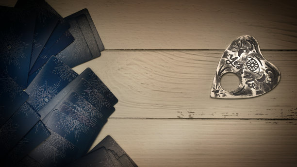 深奥的概念和占星术，算命塔罗牌的预测背景，图片下载