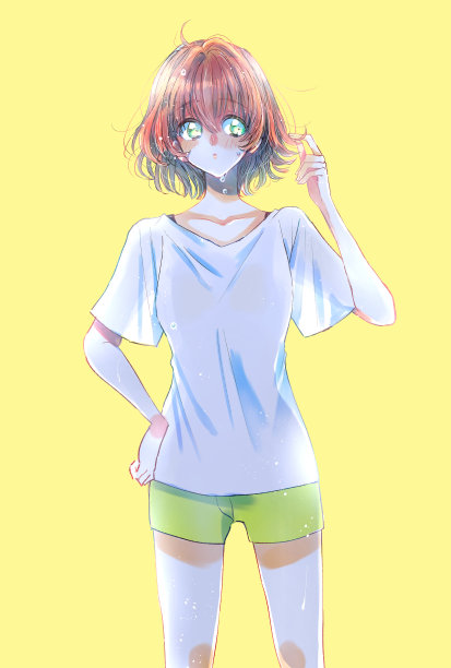 穿短袖和短裤的女人图片下载