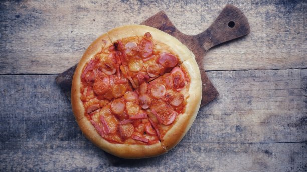 意大利香肠披萨图片下载