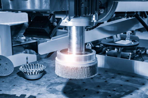 制造数控专业磨料处理盘式磨床，特写，工业金属加工概念图片下载