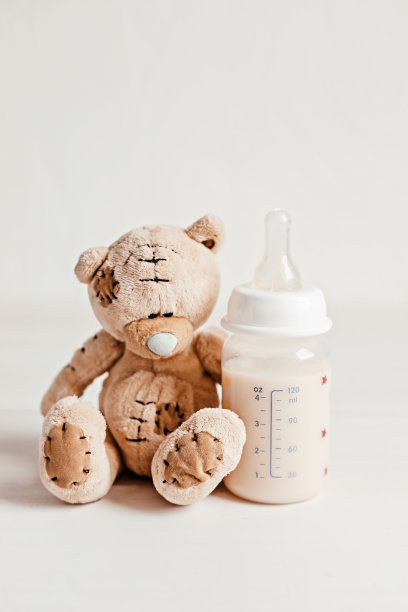 婴儿喂养配方的制备。婴儿保健，有机奶理念图片下载