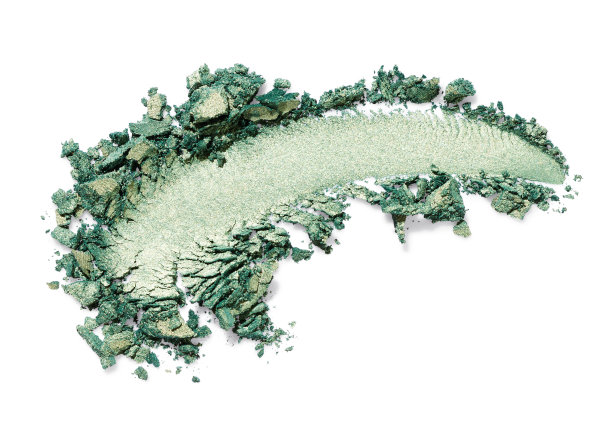 刷一笔翠绿色的眼影孤立在白色背景图片下载