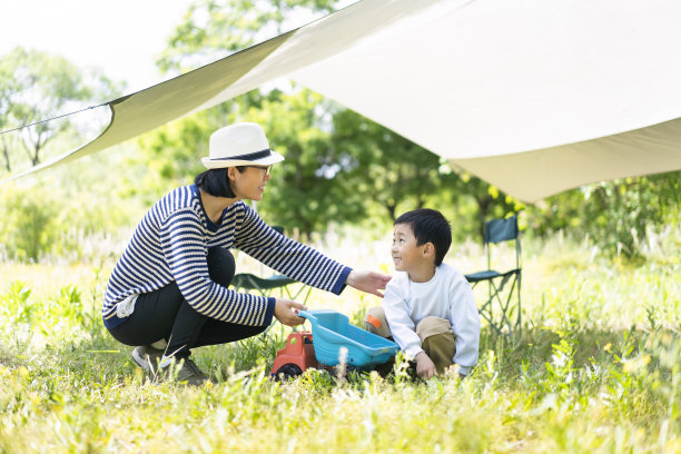 母亲和婴儿图片下载