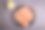 深灰色的桌子上有一份用柠檬装饰的熟虾图片下载