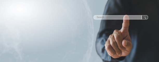 商务人士在电脑触摸屏上点击互联网搜索栏空白搜索栏。人手触摸搜索引擎优化，网页横幅。商业和技术概念。复制空间横幅图片下载