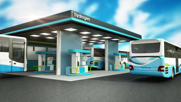 假想的加氢站，一辆正在充电的城市巴士图片下载