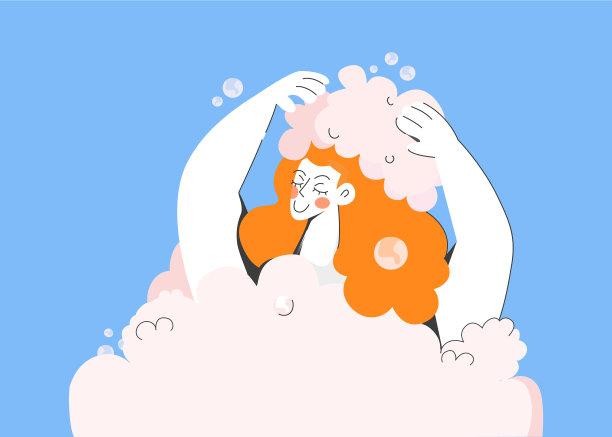 微笑的女人用泡沫洗发水洗头图片下载