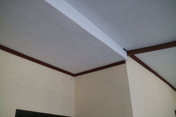 白色屋顶的上角图片下载