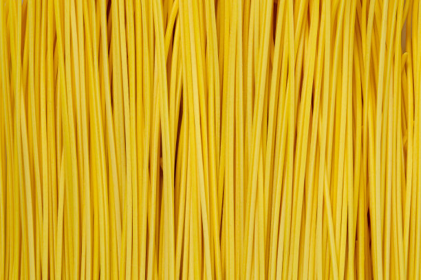 宏观意面，无准备意面干。宏观背景。高质量的照片图片下载